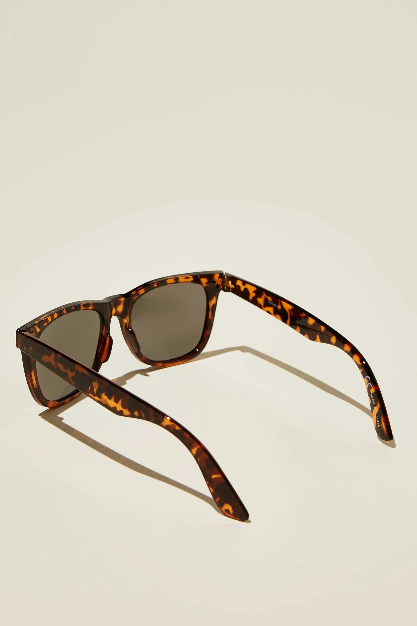 Cotton On Men Beckley Sunglasses 5 Cotton On Men Beckley Sunglasses - Image 3