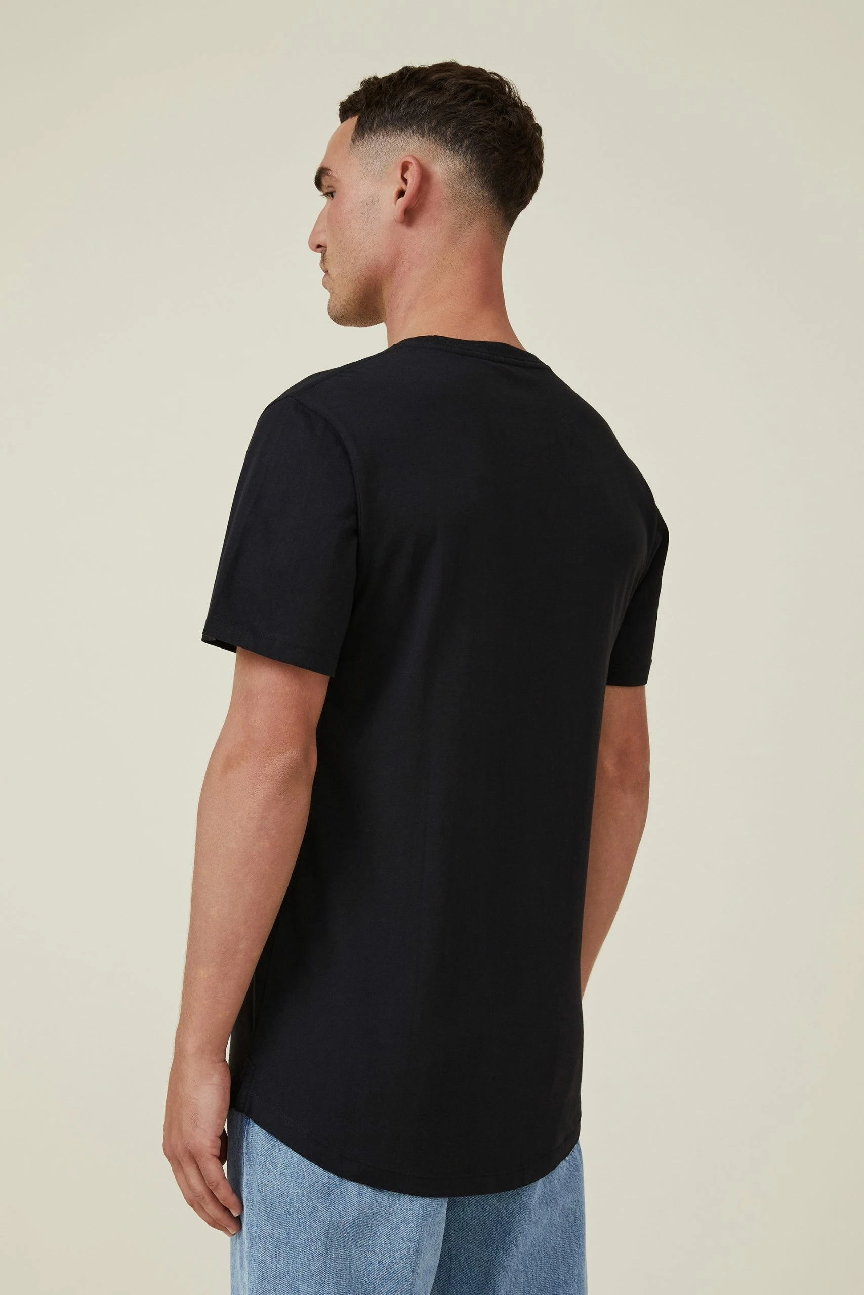 Cotton On Men Organic Longline T-Shirt 5 Cotton On Men Organic Longline T-Shirt - Image 3