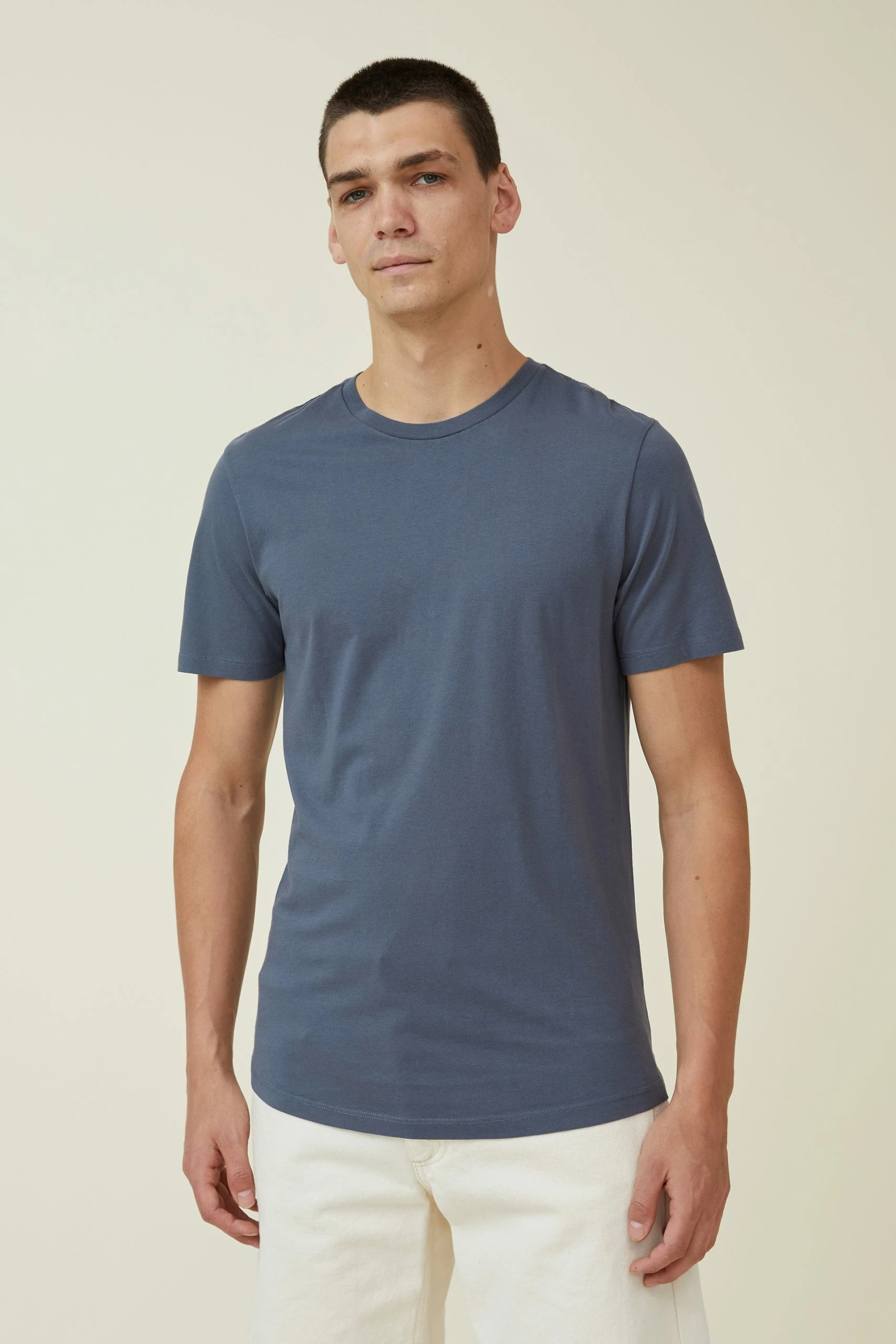Cotton On Men Organic Longline T-Shirt 4 Cotton On Men Organic Longline T-Shirt - Image 2