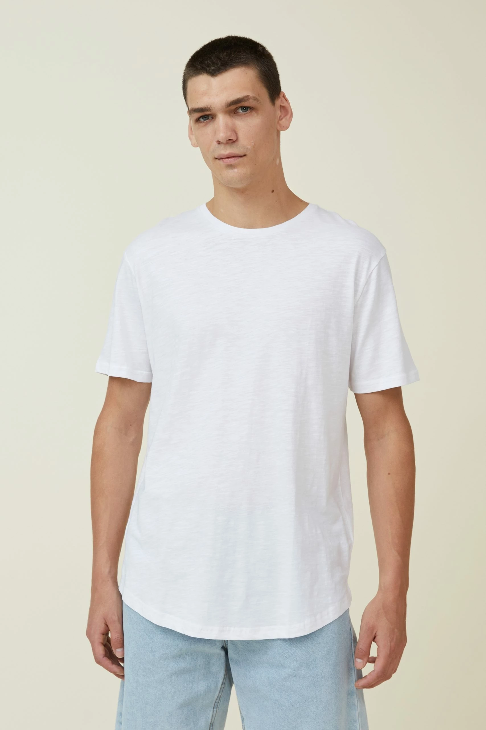 Cotton On Men Scooped Hem T-Shirt 3 Cotton On Men Scooped Hem T-Shirt
