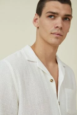 Cotton On Men Palma Short Sleeve Shirt 9 Cotton On Men Palma Short Sleeve Shirt -Cotton Shop 3611928 01 4