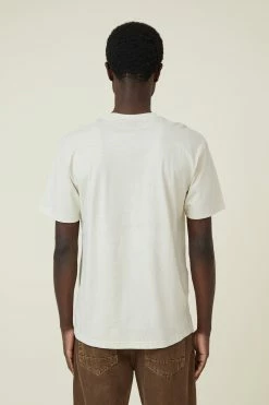 Cotton On Men Premium Loose Fit Art T-Shirt 9 Cotton On Men Premium Loose Fit Art T-Shirt -Cotton Shop 3611991 22 3