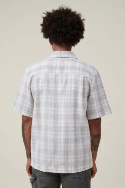 Cotton On Men Eddie Short Sleeve Shirt -Cotton Shop 3612032 18 3