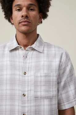 Cotton On Men Eddie Short Sleeve Shirt -Cotton Shop 3612032 18 4