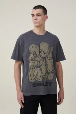 Cotton On Men Smiley Oversized T-Shirt