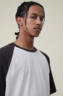 Cotton On Men Loose Fit Raglan T-Shirt 10 Cotton On Men Loose Fit Raglan T-Shirt -Cotton Shop 3612079 02 4