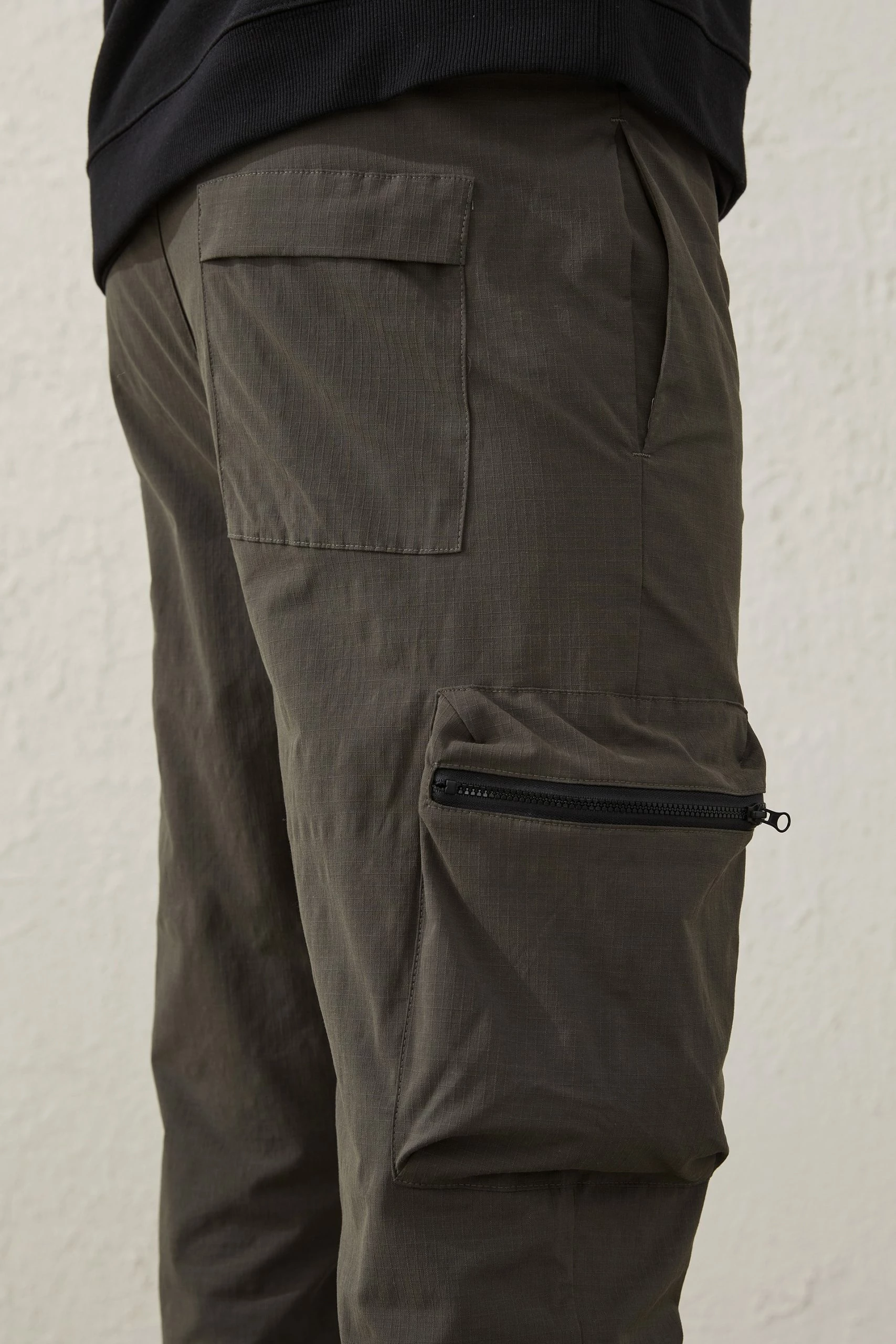 Cotton On Men Active Hyperlite Cargo 6 Cotton On Men Active Hyperlite Cargo - Image 4