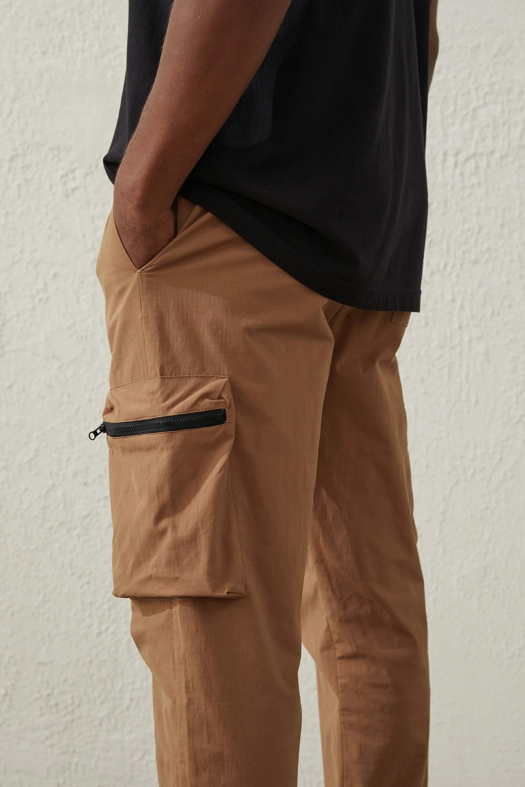 Cotton On Men Active Hyperlite Cargo 6 Cotton On Men Active Hyperlite Cargo - Image 4